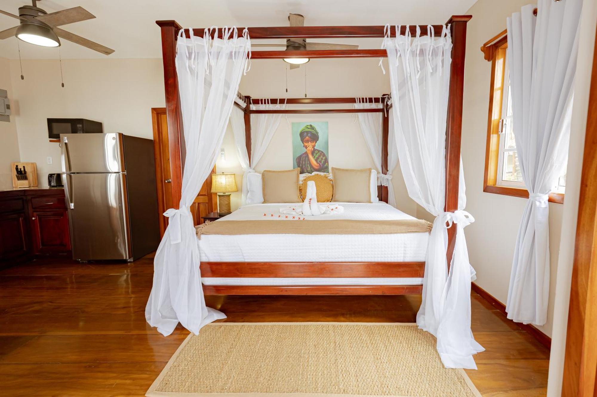 Hidden Jewel Boutique Hotel ซานเปโดร ภายนอก รูปภาพ